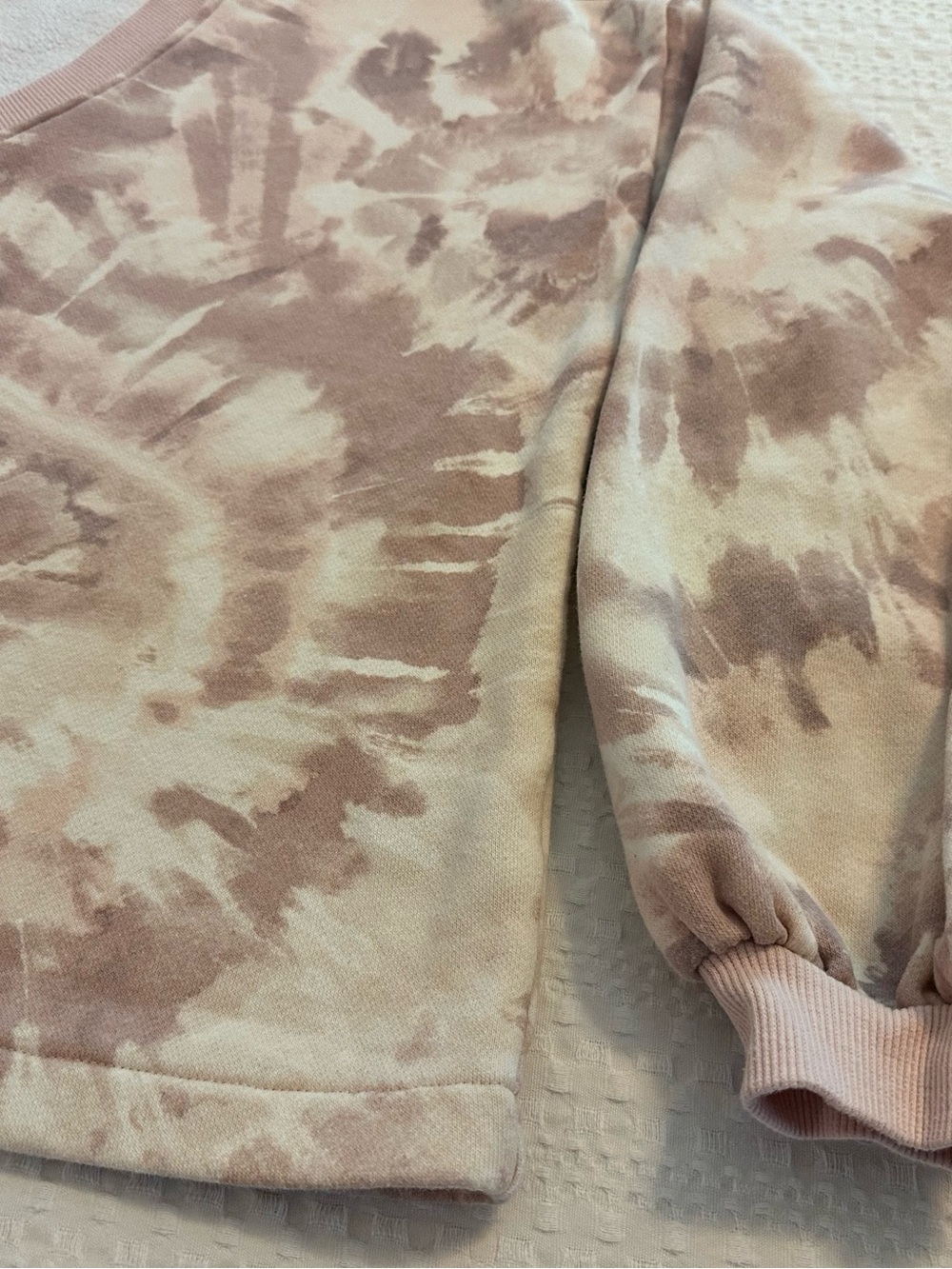 Marled by Reunited Clothing. Trendy Neutral Tie-Dye Cropped V-Neck Sweatshirt - Picture 2 of 5